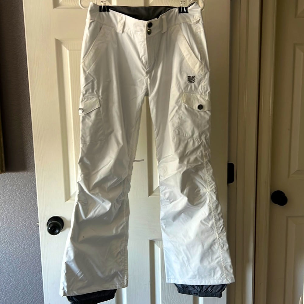 BURTON women's ski / board pants 🏂 - sz SM 🤍 WHITE